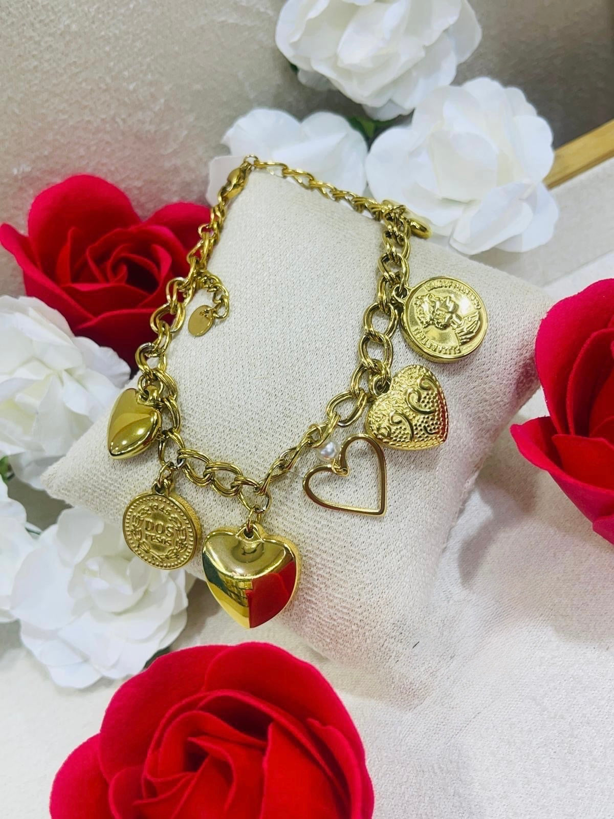 Pulsera Dorada Charm Corazones & Monedas