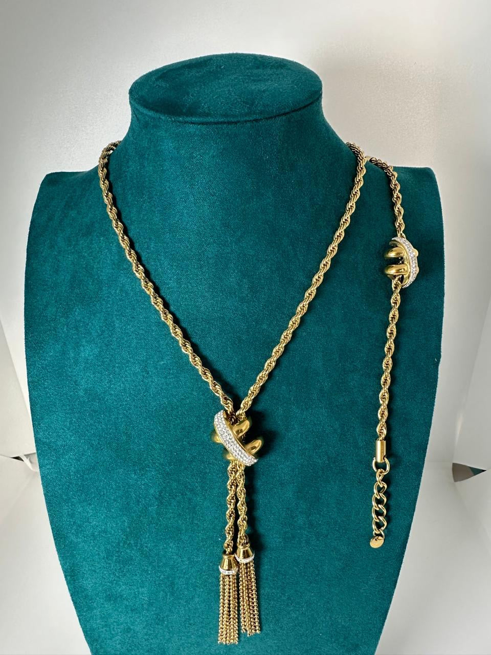 Collar y pulsera  "Nudo de Lujo" con Borlas